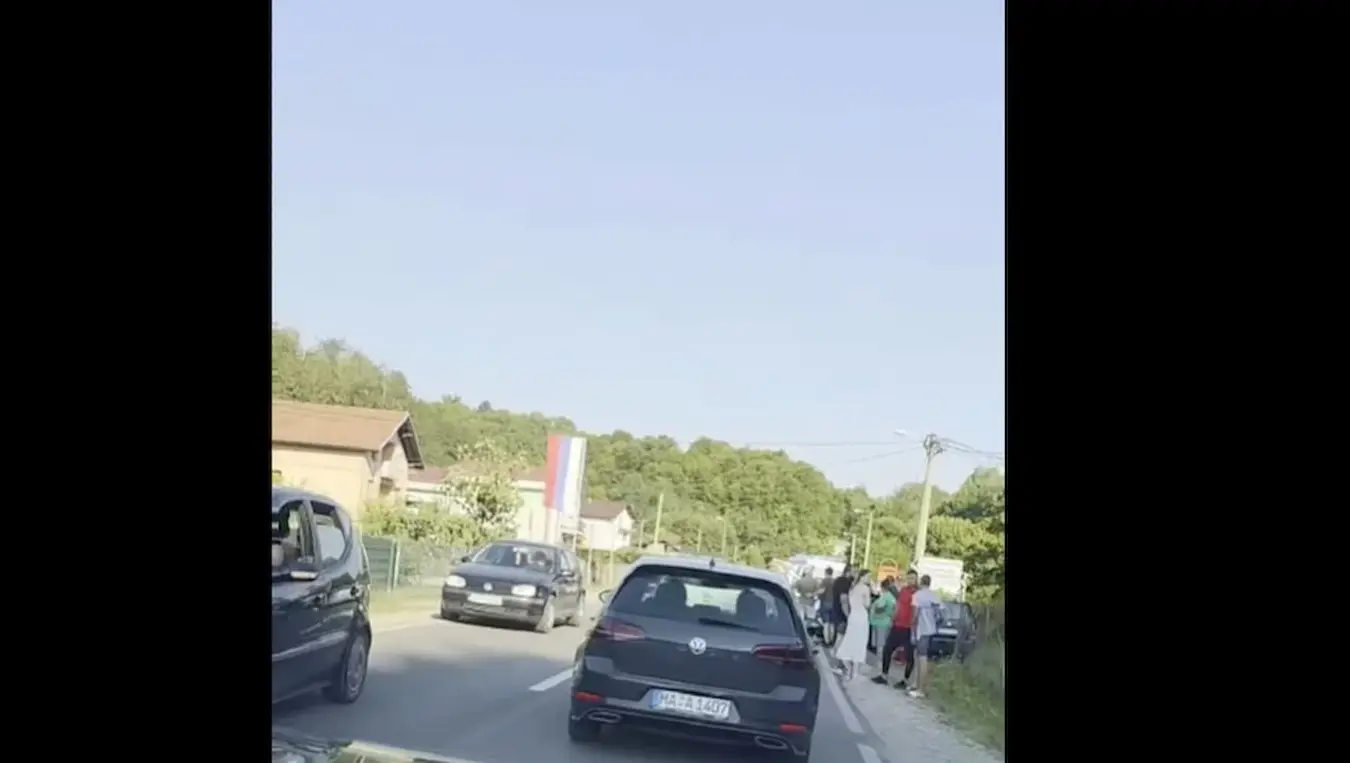 Тежак удес код Бањалуке: На терену три возила Хитне помоћи и полиција