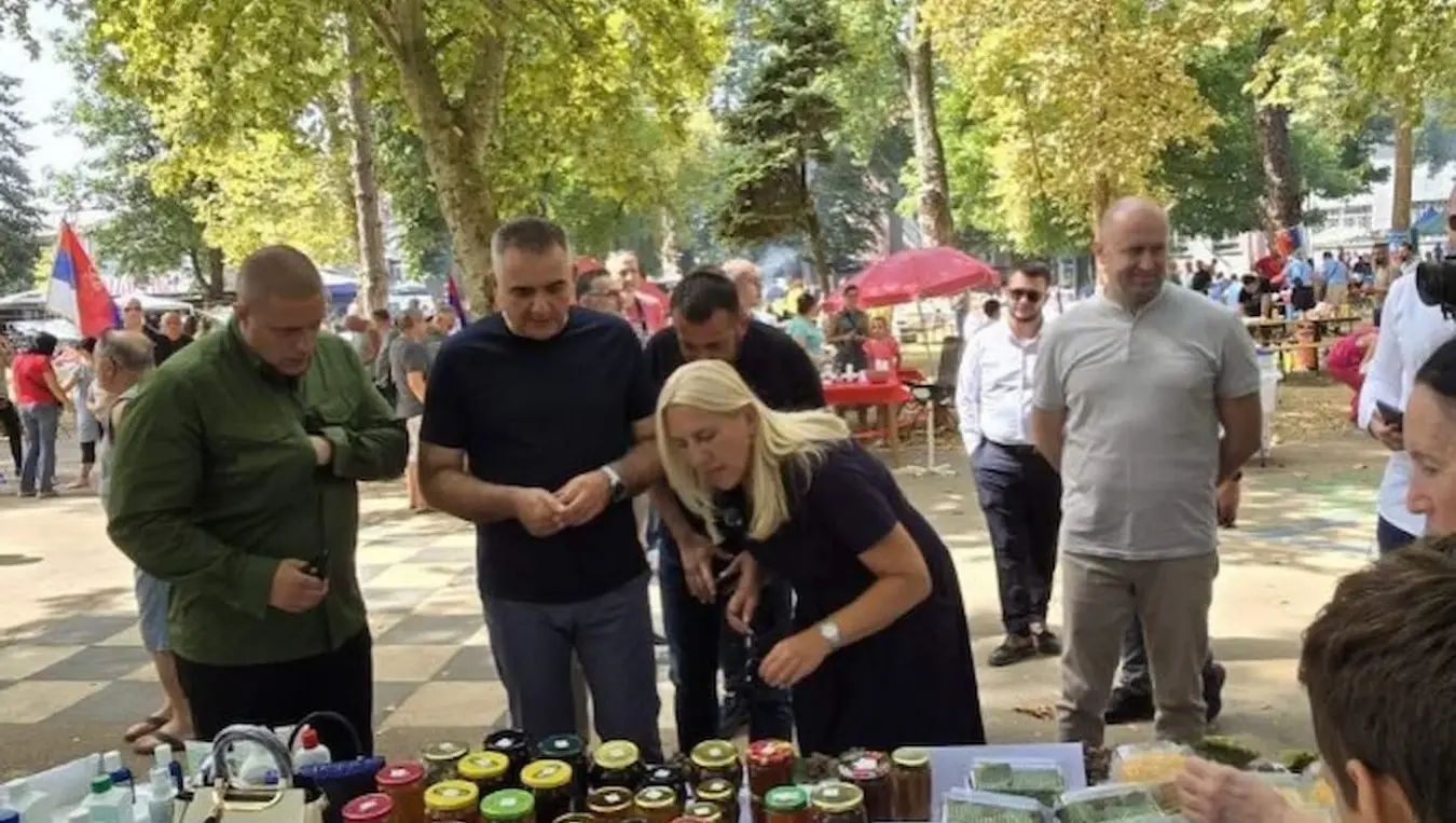 Минић и Цвијановићева на Гастро сусретима у Броду, учествује око 100 излагача