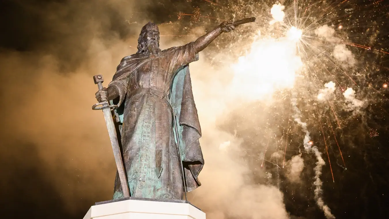 Откривен споменик кнезу Лазару на улазу у Бањалуку