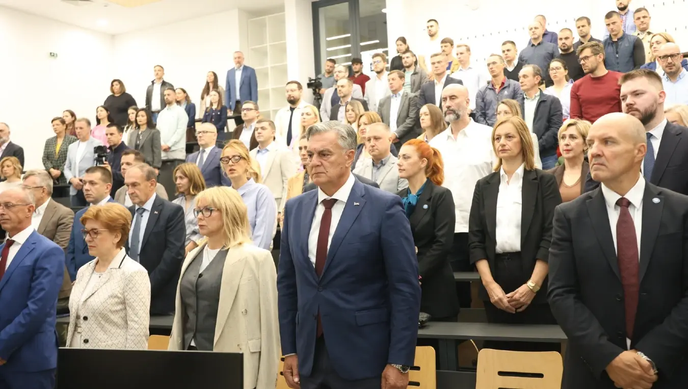 Каран: Одличне Саксове идеје како да функционише мултиполарни свијет