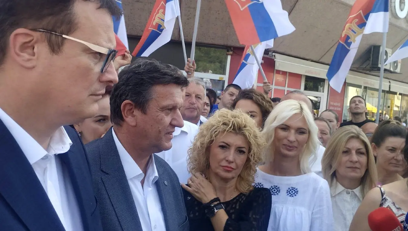 СДС започео кампању на Тргу Крајине: Блануша и Божовић најавили побједу опозиције