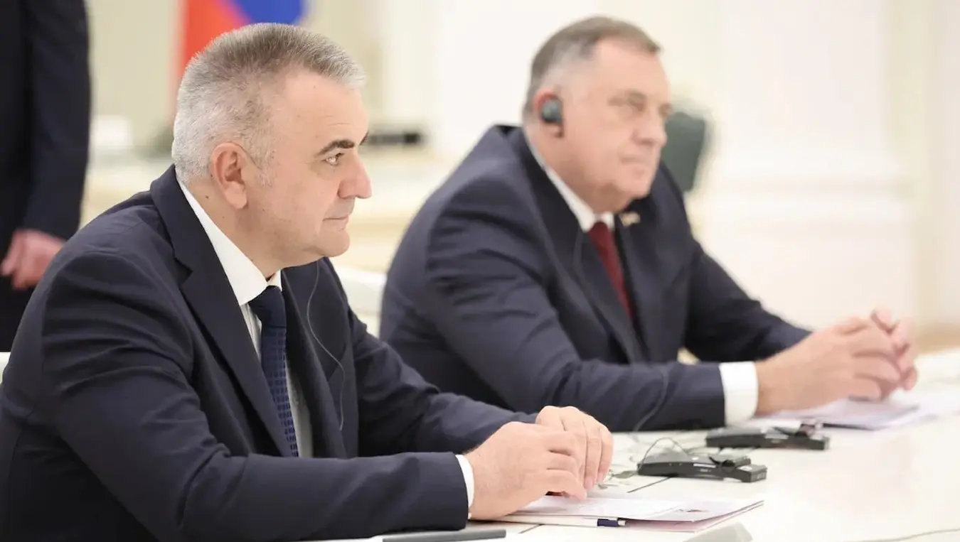 Минић, Додик
