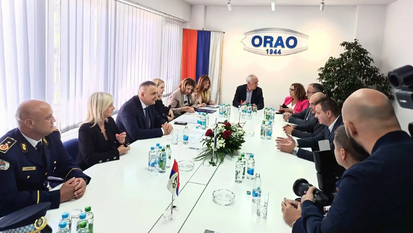 Минић и Мркајић отворили адаптирану халу у "Орлу"