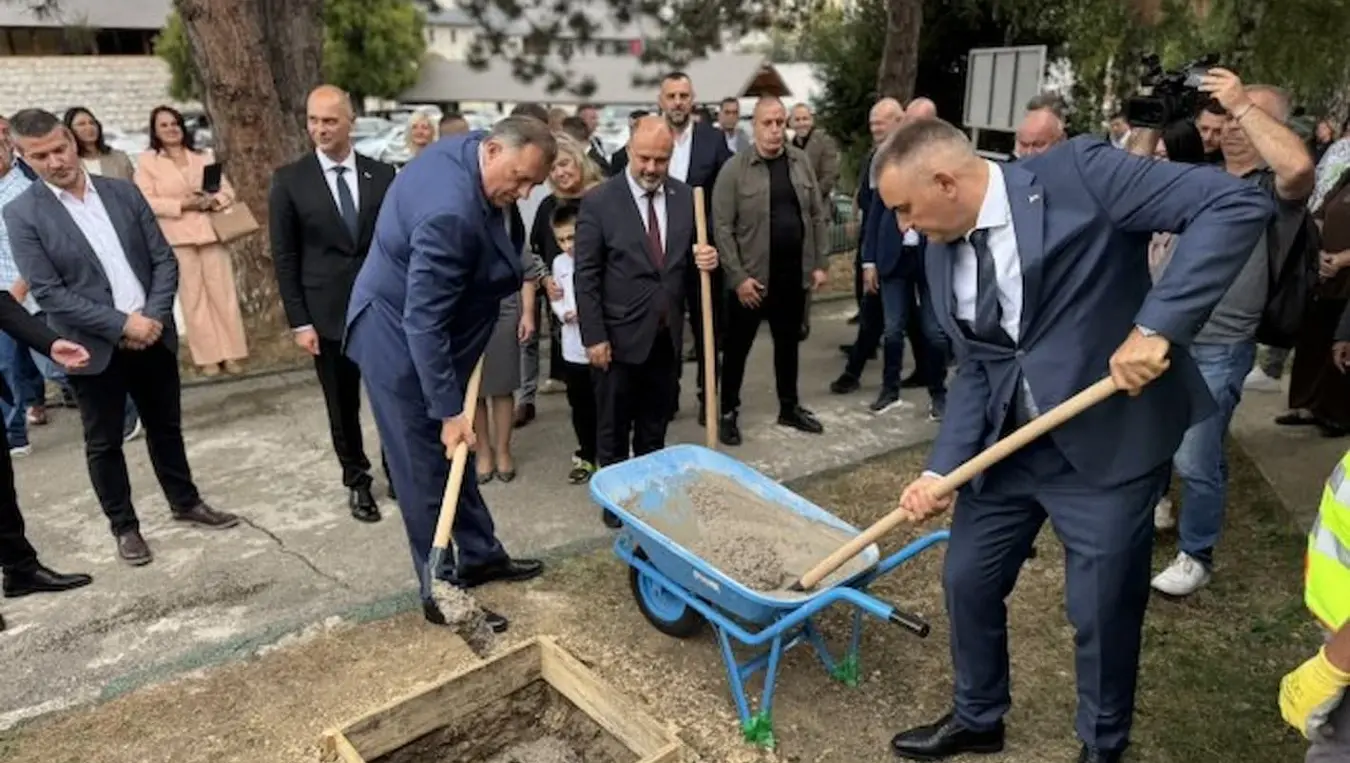 Додик и Минић озваничили почетак радова на доградњи вртића "Невен" у Вишеграду