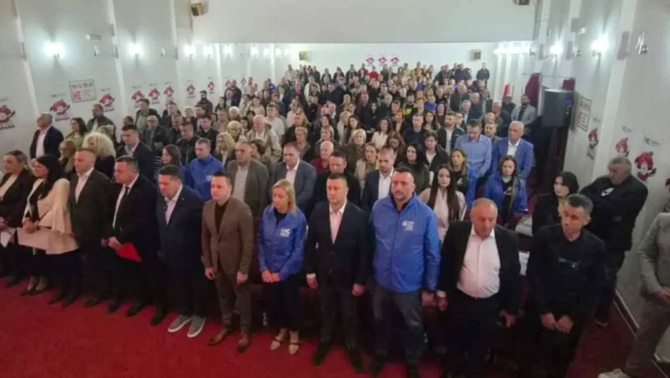 Фоча на ногама: На великој трибини УС Стевандић дао ријеч Херцеговцима