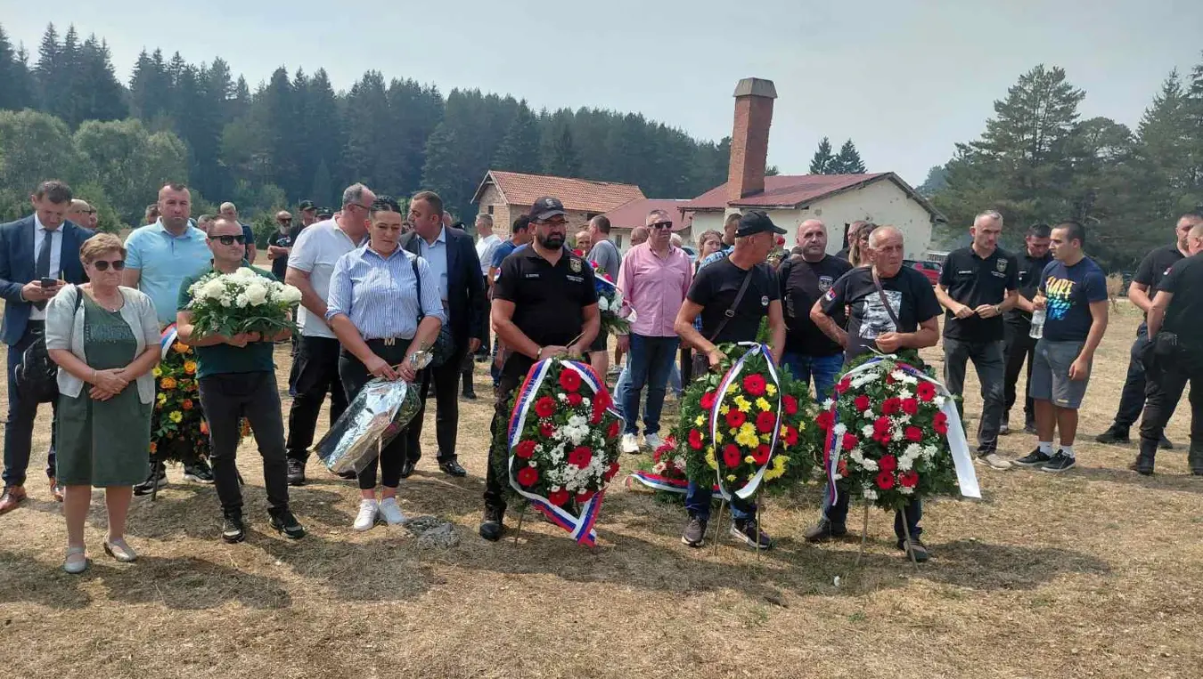 калиновик парастос