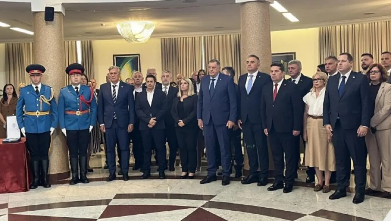 Каран одликовао Шиклија и Пелег Орденом заставе Републике Српске