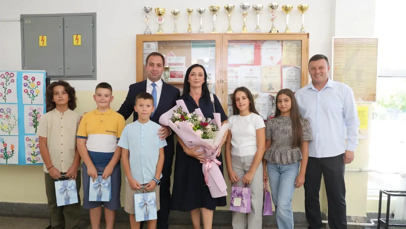 Знањем кроз Српску награде уручио Селак