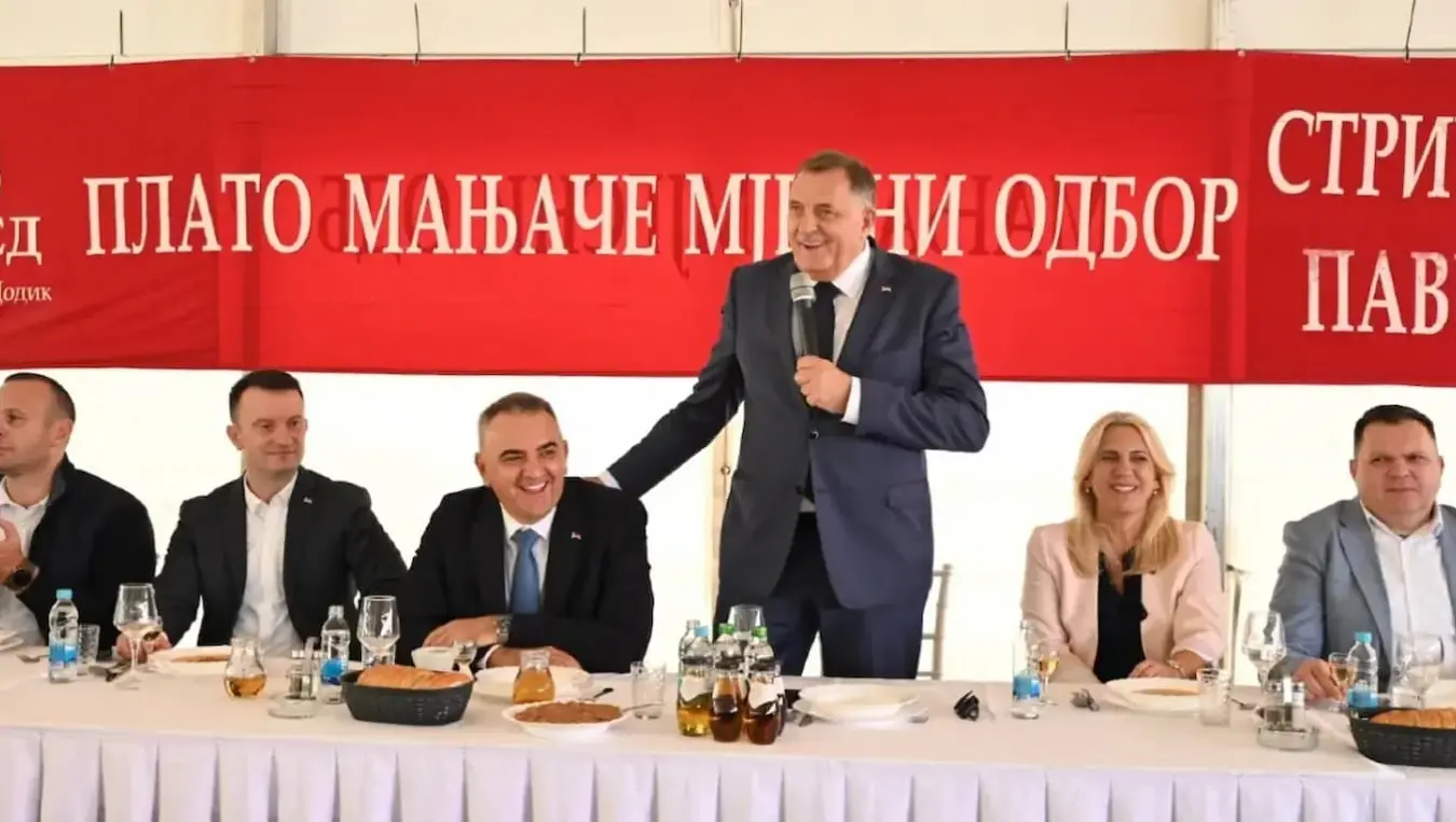 Цвијановић, Додик и Минић на Мањачи: Увјерени у побједу кандидата СНСД-а