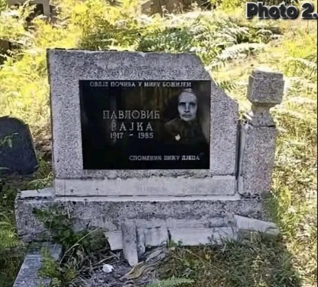 оскрнављено гробље
