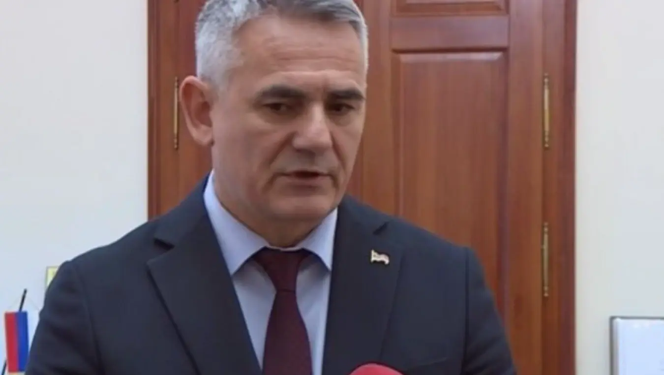 Милић: Ватрогасци ће дежурати цијелу ноћ код срушеног хеликоптера због изливеног керозина