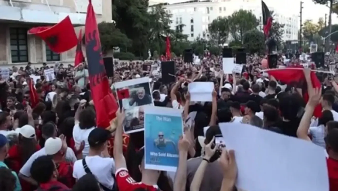 Албанија на ногама: Студенти и данас излазе на улице, траже оставку Раме