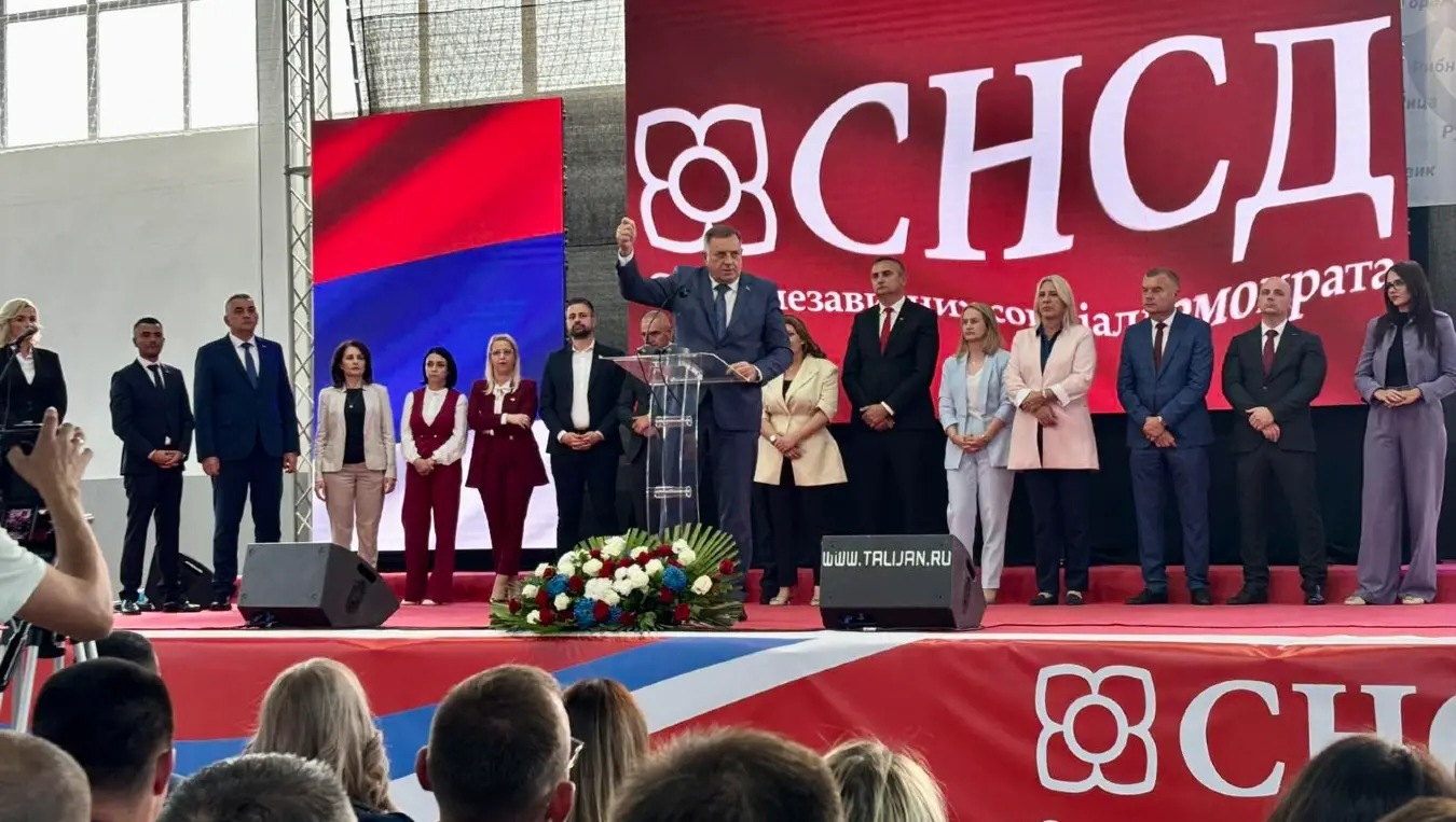Додик, Цвијановић и Минић на трибини у Козарској Дубици: Очекујемо побједу СНСД-а на свим нивоима