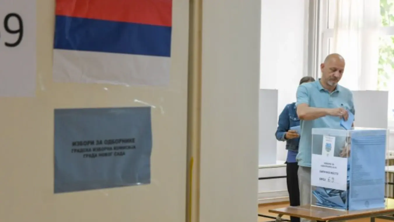 У Србији потврђено 18 изборних листа, од тога половина мањинске