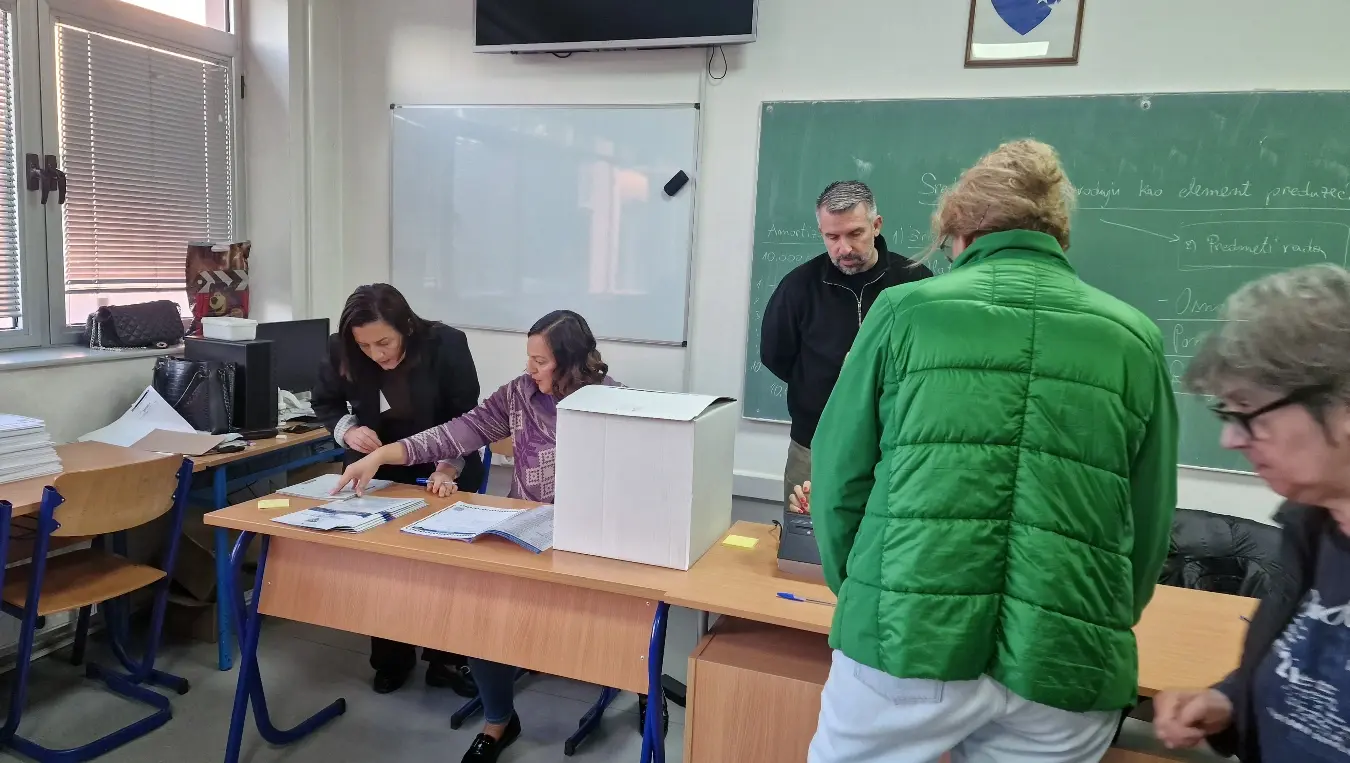 Брчко гласање