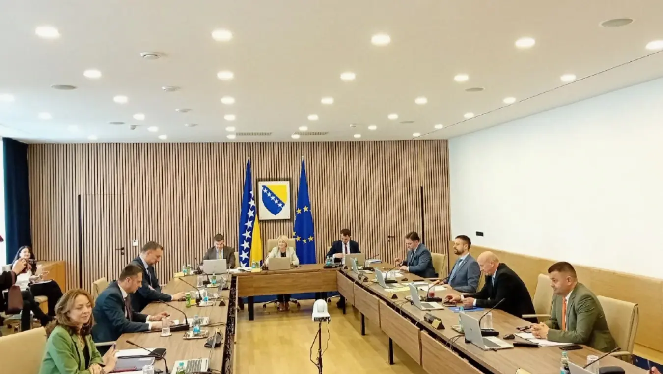 Конаковић условио гласање за изборе у Србији деблокадом више тачака