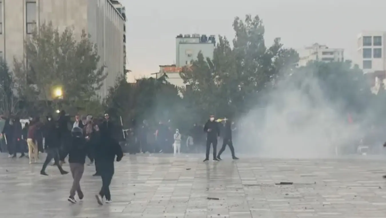 Протести у Тирани