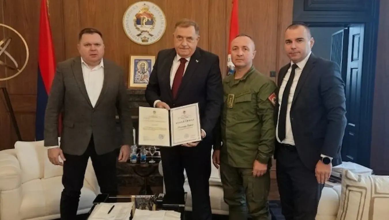 Додику признање Центра за обуку: Израсли су у један од најважнијих стубова МУП-а Српске