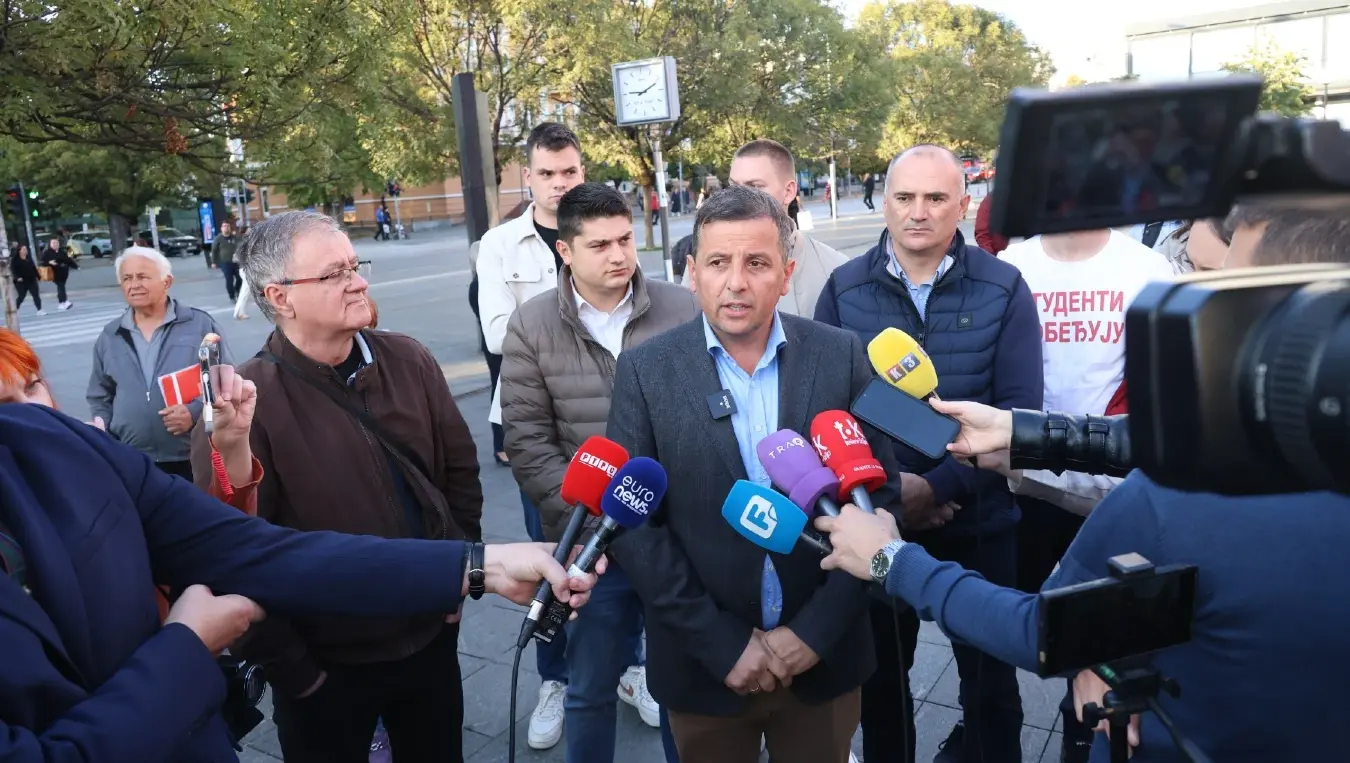 Вукановић оштро са Трга Крајине: Гдје су данас Станивуковић и Тривићева да подрже слободу говора?