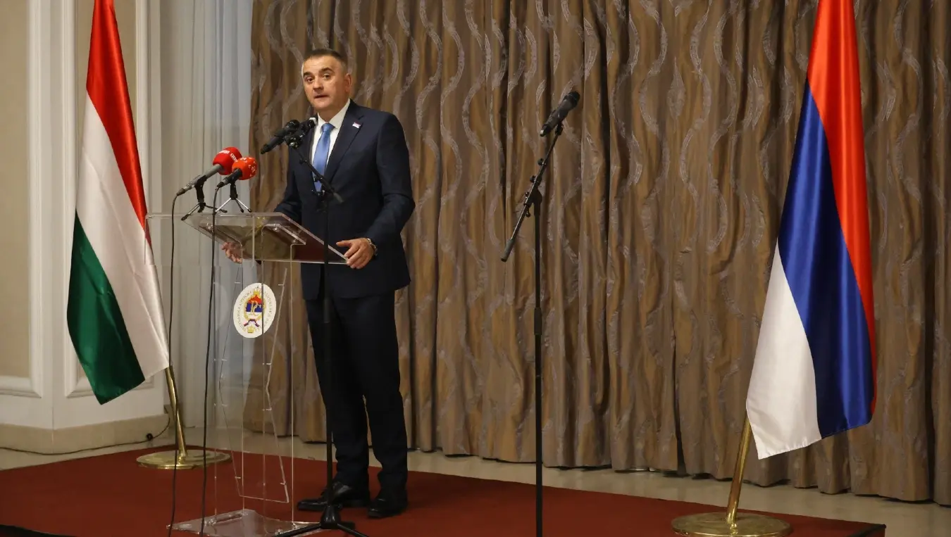 Минић: Срби и данас воде битку за очување идентитета, СПЦ нас највише везује