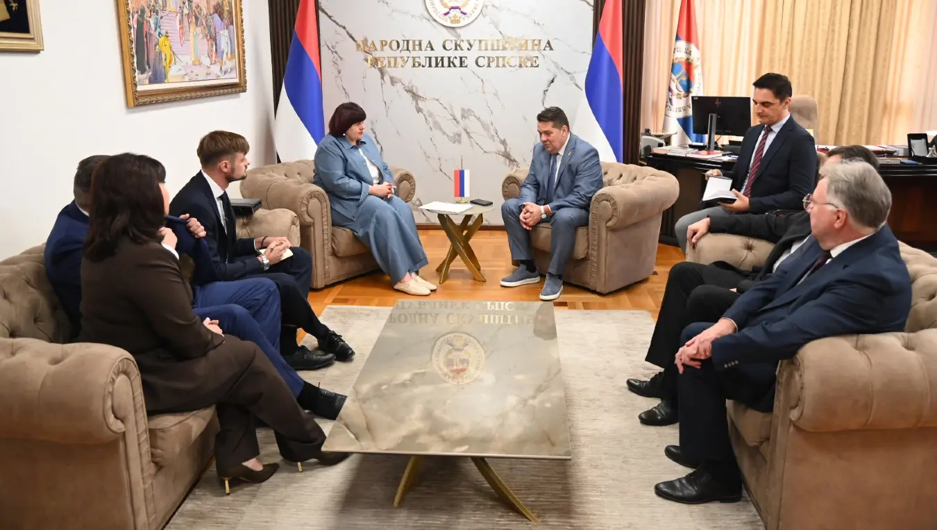 Руски посматрачи